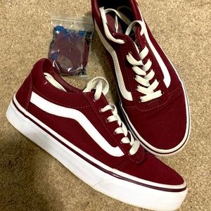 Vans Ward Lo Sneaker (Burgundy)